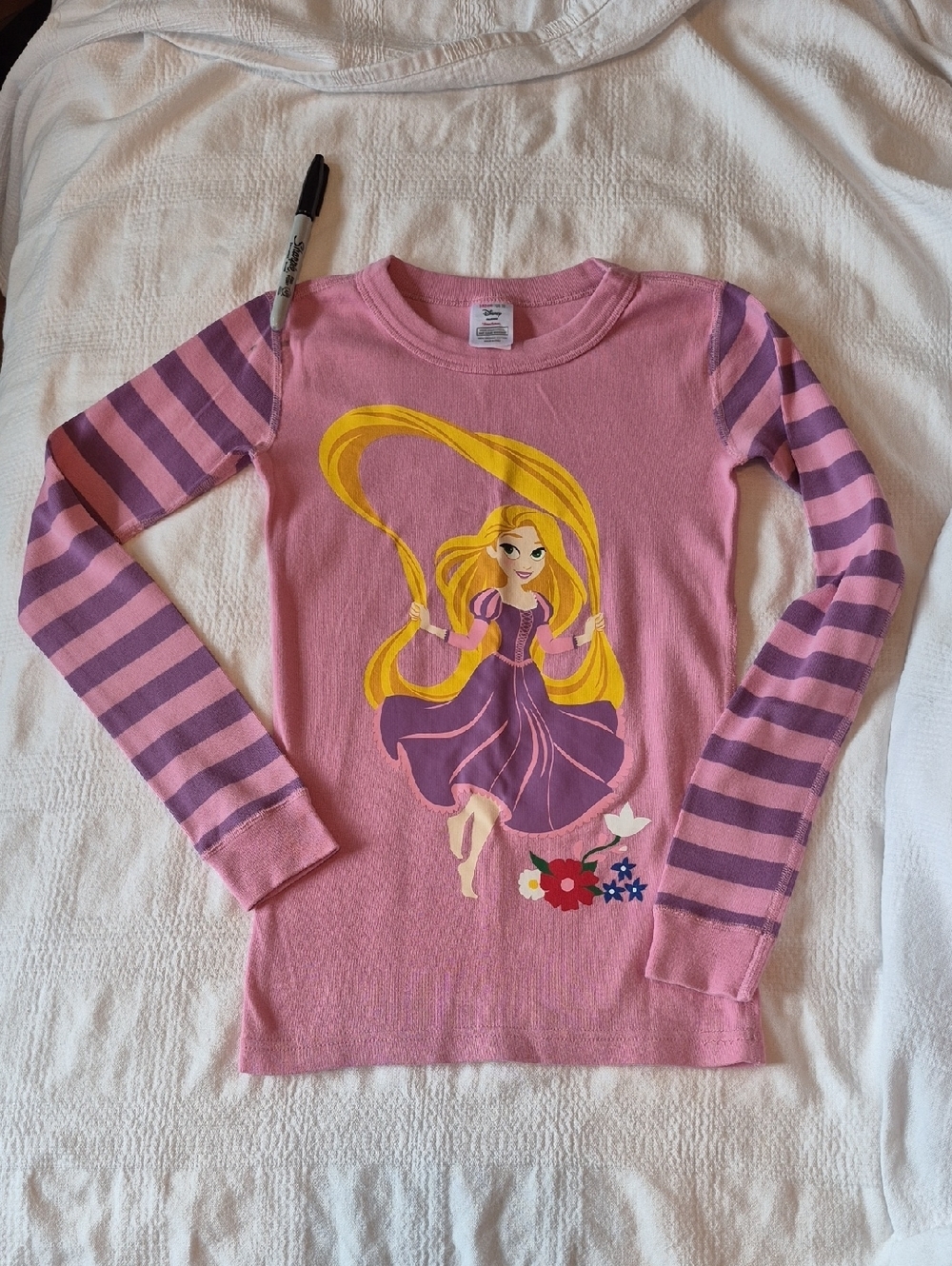 Hanna Andersson girls size 140 or 10 Rapunzel pajama top GUC mark on shoulder